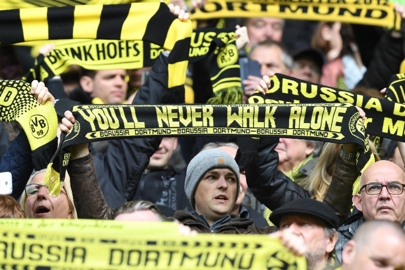 Fanoušci Borussie Dortmund (ilustrační foto). Fanoušci Borussie Dortmund (ilustrační foto).