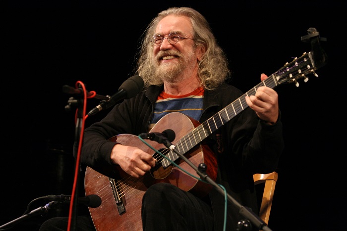 Písničkář Jaroslav Hutka.