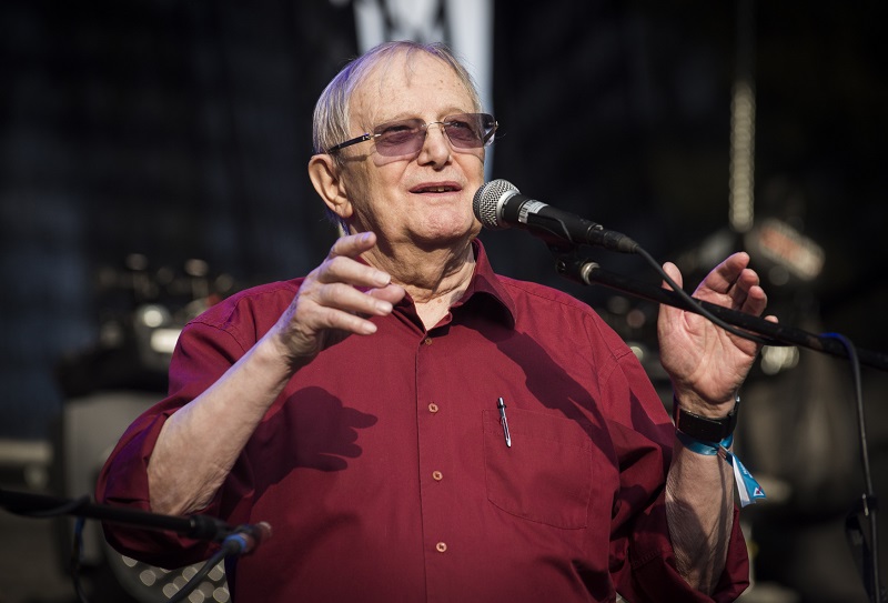 Jiří Suchý.
