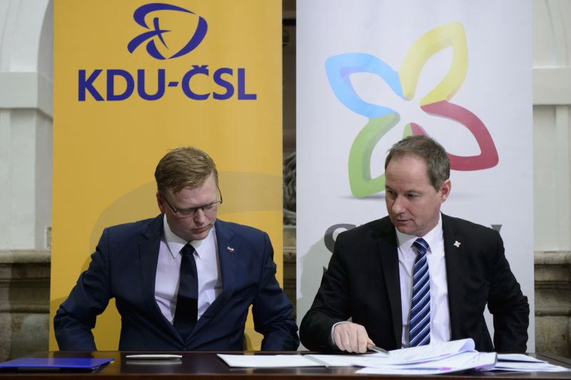 Pavel Bělobrádek (vlevo) a Petr Gazdík.