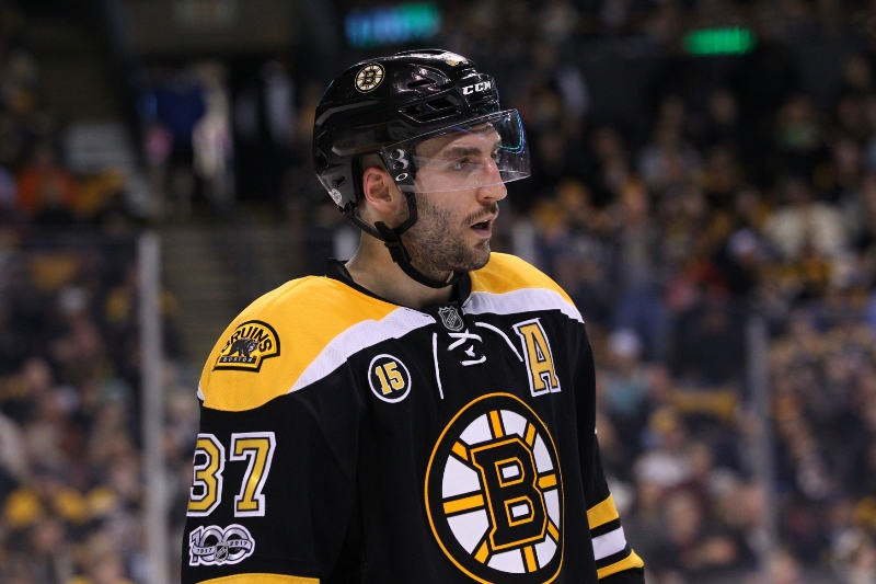 Útočník Bostonu Patrice Bergeron usiluje o cenu počtvrté v kariéře. Útočník Bostonu Patrice Bergeron usiluje o cenu počtvrté v kariéře.