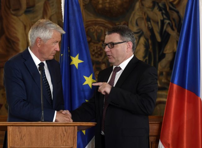 Generální tajemník Rady Evropy Thorbjörn Jagland a ministr zahraničí ČR Lubomír Zaorálek (vpravo).