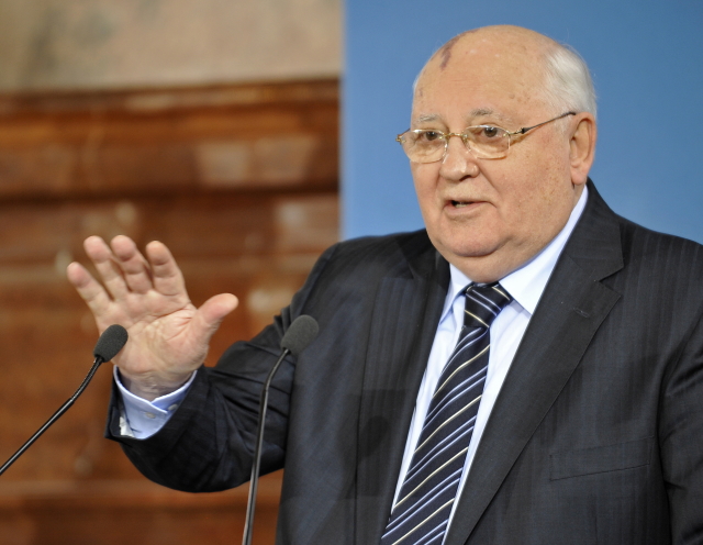 Michail Gorbačov. Michail Gorbačov.