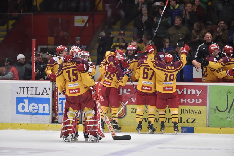 I přes prohru v prodloužení slaví Dukla postup mezi elitu. I přes prohru v prodloužení slaví Dukla postup mezi elitu.