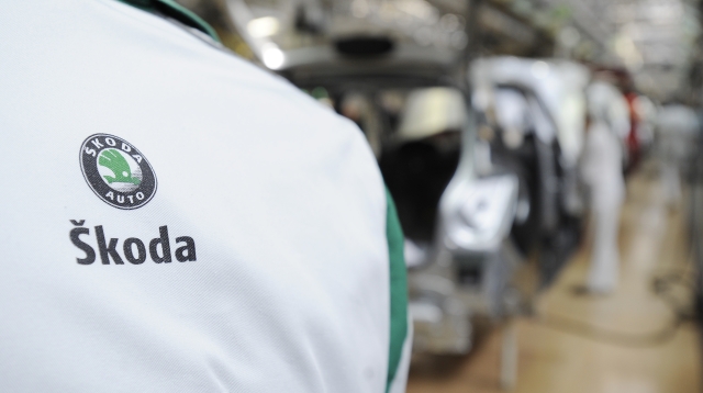 Zaměstnanec Škoda Auto (ilustrační foto).