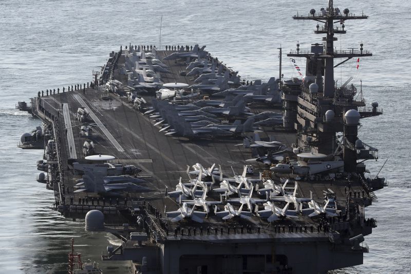 Americká letadlová loď Carl Vinson. 