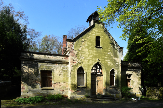 Na ústeckém hřbitově jsou přitom pochovány významné osobnosti z historie města včetně Wolfrumů, jednoho z nejvýznamnějších rodů průmyslového rozvoje města.
