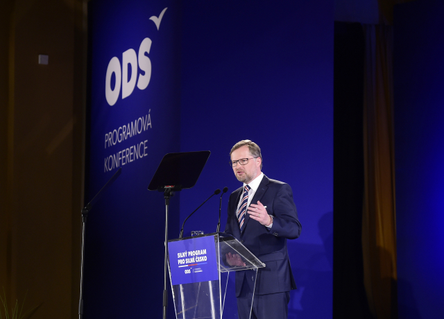 Předseda ODS Petr Fiala hovoří na sobotní programové konferenci strany.