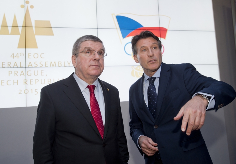 Thomas Bach a Sebastian Coe (ilustrační foto).