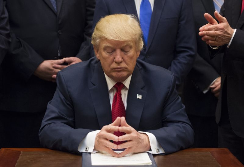 Administrativa amerického prezidenta Donalda Trumpa s představiteli Kongresu dál vyjednává o podmínkách financování federální vlády.