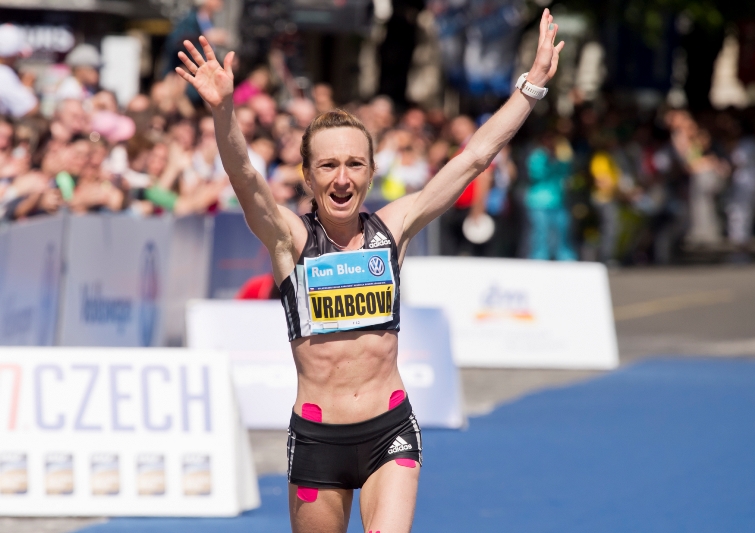Eva Vrabcová letos vítězství na maratonu v Praze neobhájí.