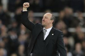 Trenér Newcastlu Rafael Benítez.