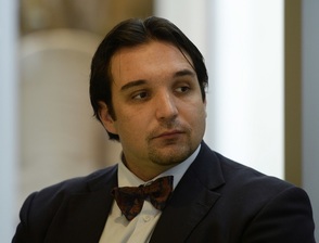Basbarytonista Adam Plachetka.