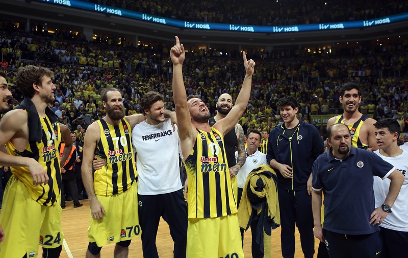 Radost hráčů  Fenerbahce Istanbul