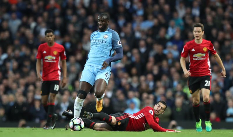 Zápas mezi Manchesterem City a Manchesterem United. Zápas mezi Manchesterem City a Manchesterem United.