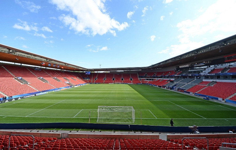 Stadion je po dlouhých letech konečně ve vlastnictví Slavie.