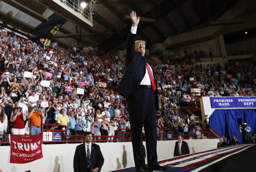 Donald Trump na shromáždění v Pensylvánii.