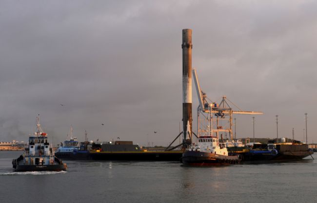 Raketa Falcon 9 odstartovala z floridského Mysu Canaveral. 