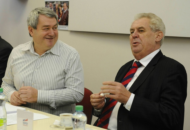 Předseda KSČM Vojtěch Filip a prezident Miloš Zeman.