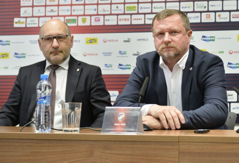 Staronový Plzeňský trenér Pavel Vrba s majitelem klubu Tomášem Paclíkem.