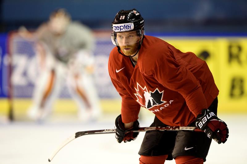 Claude Giroux nastupuje v NHL za Philadelphii. 