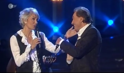 Herečka a zpěvačka Daliah Laviová a Karel Gott.