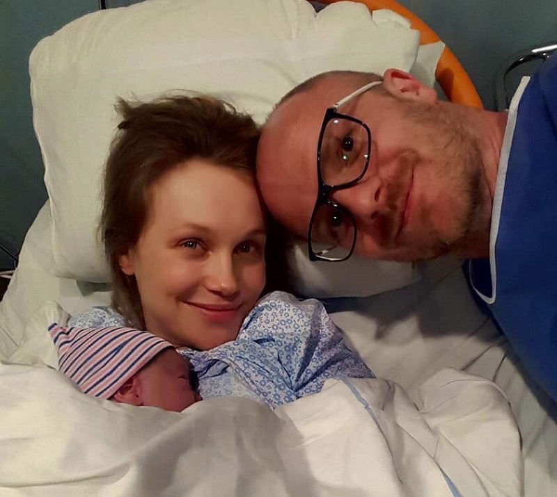Vlastina Svátková s manželem Jiřím a jejich prvním společným potomkem.