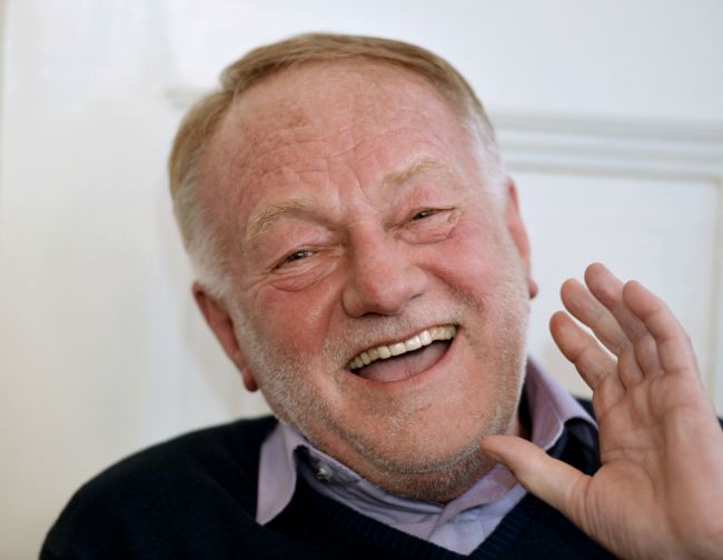 Herec, scenárista a režisér Luděk Sobota. Herec, scenárista a režisér Luděk Sobota.