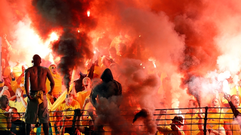 Fanoušci dánského Bröndby umí na stadionu udělat bouřlivou kulisu. Fanoušci dánského Bröndby umí na stadionu udělat bouřlivou kulisu.