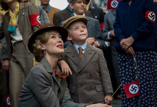 Děj se odehrává v Praze v květnu 1942.