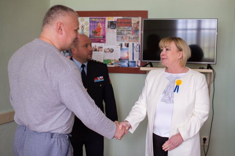 Jiří Kajínek a manželka prezidenta Ivana Zemanová. Jiří Kajínek a manželka prezidenta Ivana Zemanová.