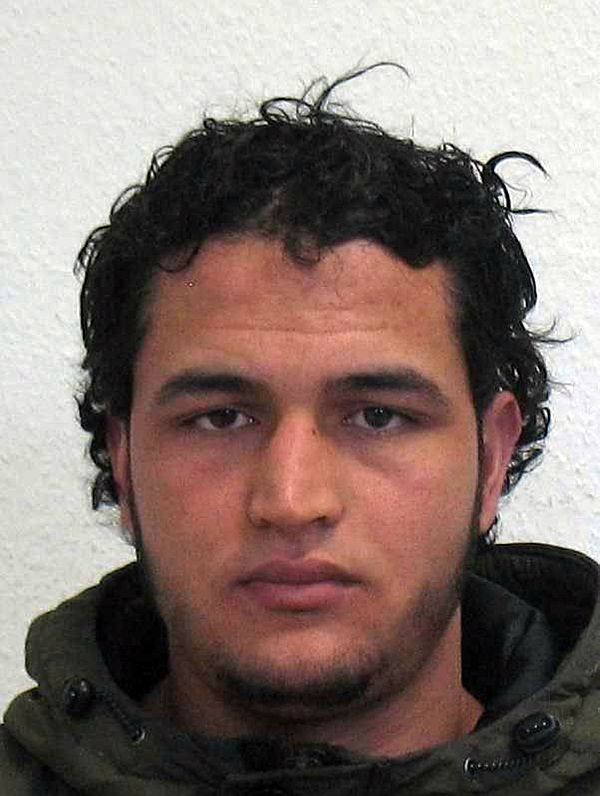 Anis Amri útočil loni na vánočním trhu v Berlíně.