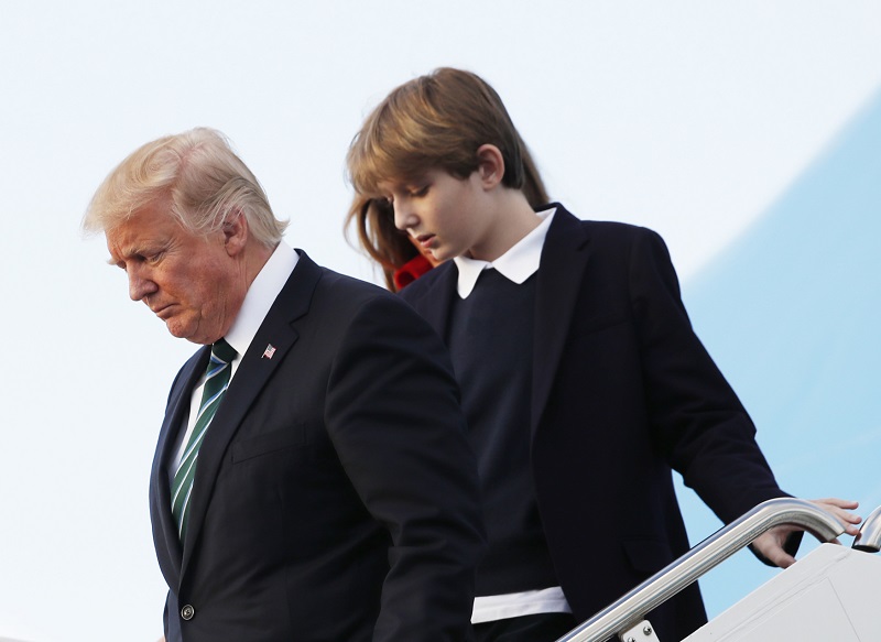 Donald Trump s nejmladším synem Barronem. Donald Trump s nejmladším synem Barronem.