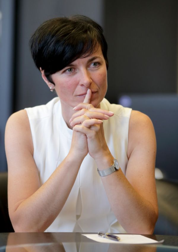 Lenka Bradáčová.