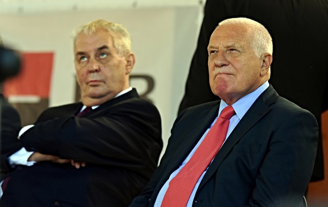 Každý prezident mířil někam jinam. Klaus preferoval Německo, Zeman spíše Polsko. 