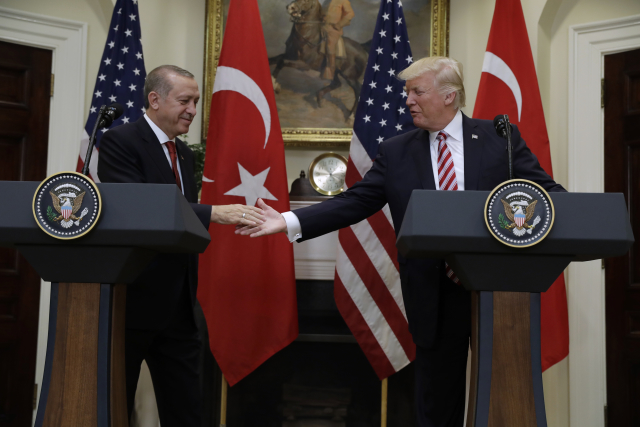 Turecký prezident Recep Tayyip Erdogan a Donald Trump.