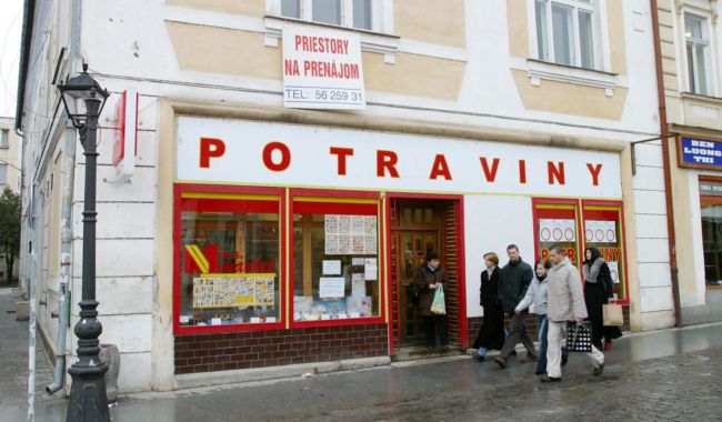 Zastoupení domácích potravin na pultech slovenských obchodů klesá (ilustrační foto). Zastoupení domácích potravin na pultech slovenských obchodů klesá (ilustrační foto).