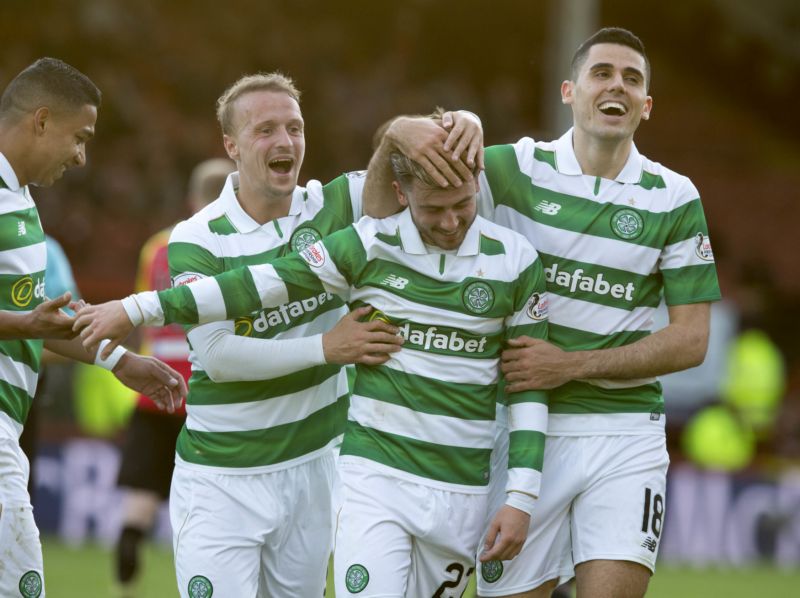 Slavící hráči Celtic Glasgow. Slavící hráči Celtic Glasgow.
