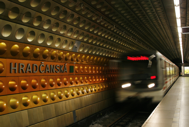 Hradčanská, stanice pražského metra na trase A.