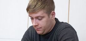 Traťový komisař Petr Plášek.