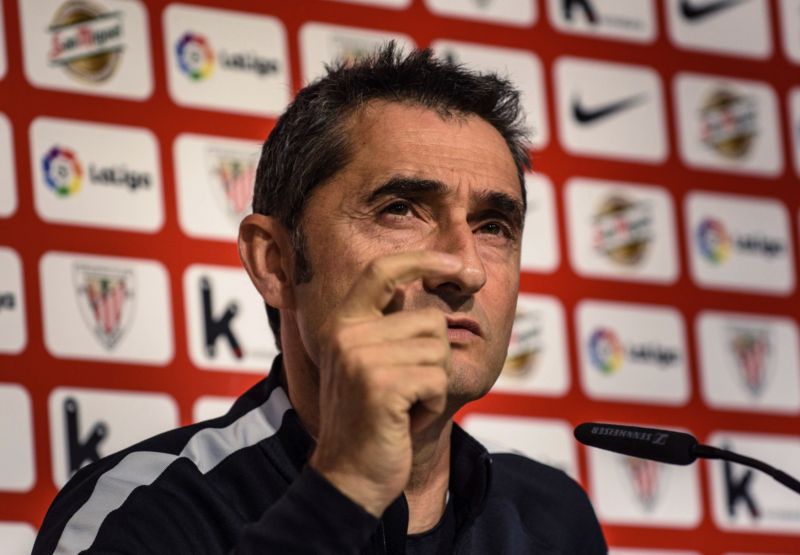 Trenér Ernesto Valverde. 