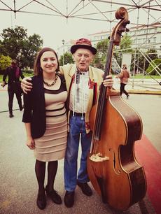 Účinkující a cestující na kulturním Meetingu Brno Šalina Music Tour.