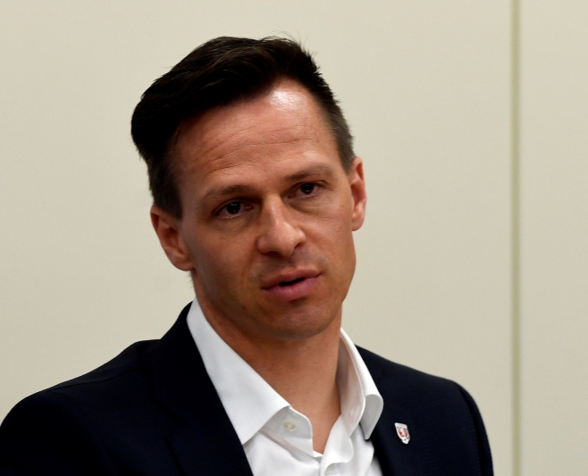 Podle generálního sekretáře fotbalové asociace Rudolfa Řepky je situace velmi vážná.