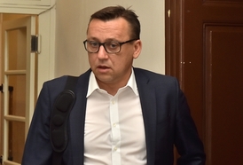 Advokát Miroslava Pelty Bronislav Šerák.