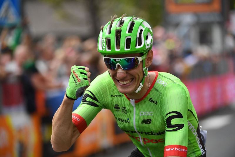 Sedmnáctou etapu Gira d'Italia ovládl francouzský cyklista Pierre Rolland Sedmnáctou etapu Gira d'Italia ovládl francouzský cyklista Pierre Rolland