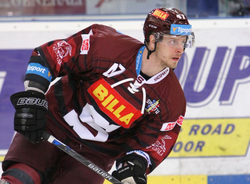 Útočník pražské Sparty Jan Buchtele se vrací do KHL. Útočník pražské Sparty Jan Buchtele se vrací do KHL.