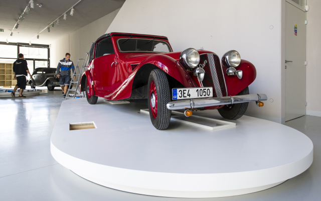 Na festivalu se představí tři desítky veteránů s karoseriemi firmy Sodomka. Na snímku veterán Aero 50 z roku 1938 z muzea karosářství ve Vysokém Mýtě. Na festivalu se představí tři desítky veteránů s karoseriemi firmy Sodomka. Na snímku veterán Aero 50 z roku 1938 z muzea karosářství ve Vysokém Mýtě.
