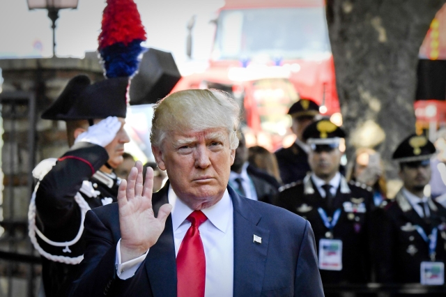 Americký prezident Donald Trump při příjezdu na summit G7.