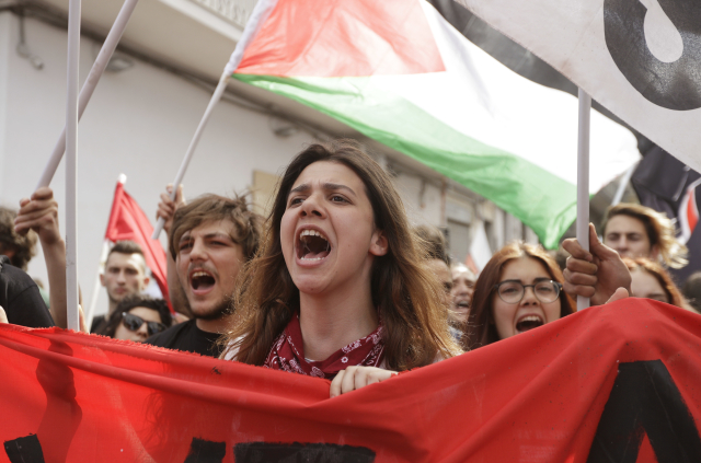 Sobotní demonstrace v italském městě Taormina. Sobotní demonstrace v italském městě Taormina.