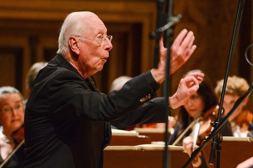 Na hudebním vystoupil také britský Orchestr doby osvícenství (Orchestra of the Age of Enlightenment) pod taktovkou Williama Christieho (na snímku). Na hudebním vystoupil také britský Orchestr doby osvícenství (Orchestra of the Age of Enlightenment) pod taktovkou Williama Christieho (na snímku).